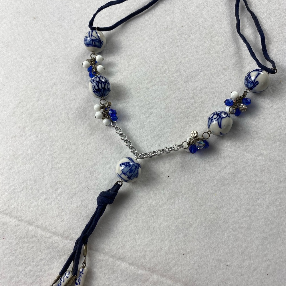 Elegant Blue & White Porcelain Chinoiserie Beaded Tassel Necklace Suede Cord 18”
